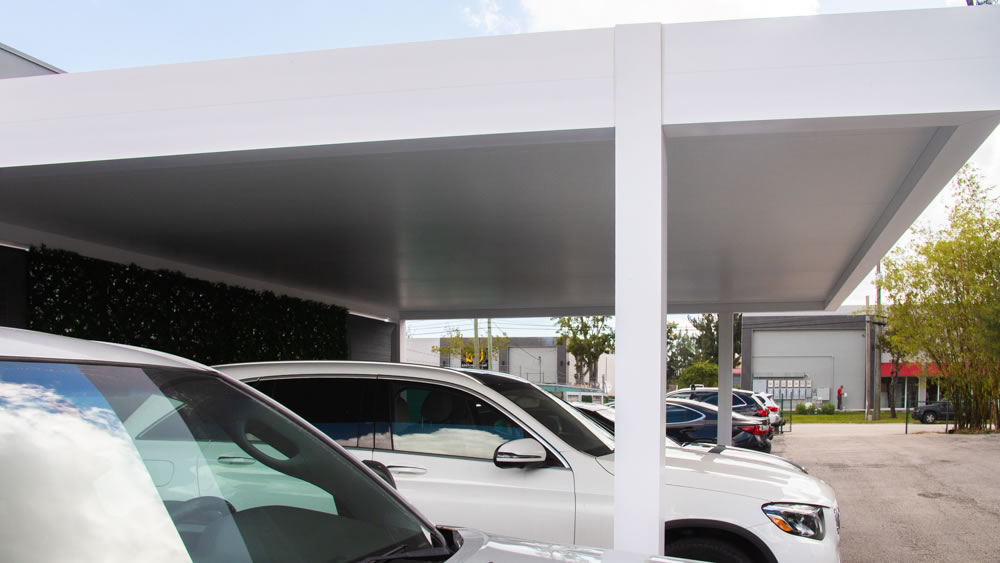 carport in white with flat roof -wind resistant